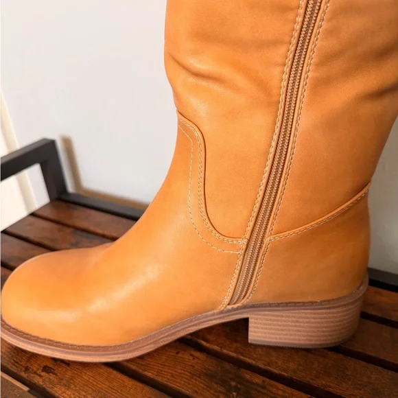 Pierre Dumas Tan Mid-Calf Heeled Riding Boots - Picture 5 of 8